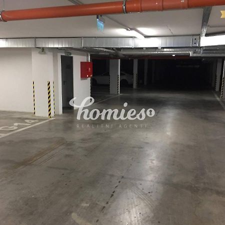Private 5 Star 3 Room Flat And In-Door Pkg Litra Dış mekan fotoğraf