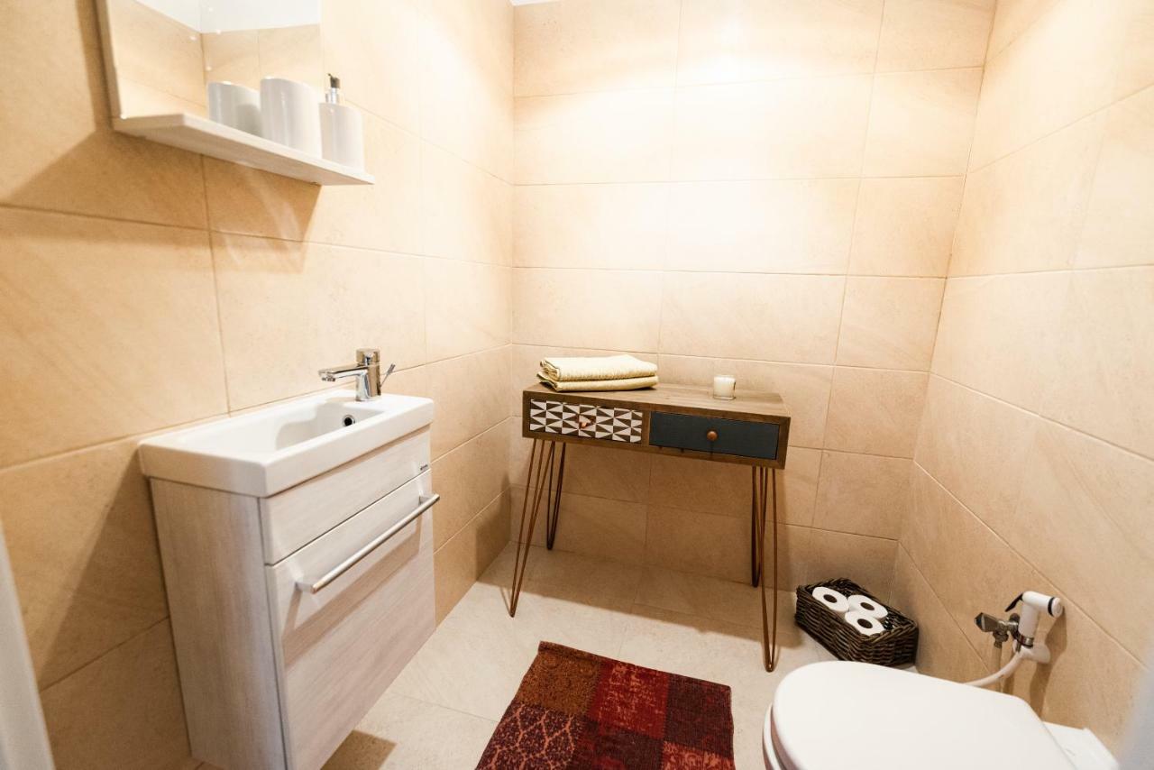 Private 5 Star 3 Room Flat And In-Door Pkg Litra Dış mekan fotoğraf