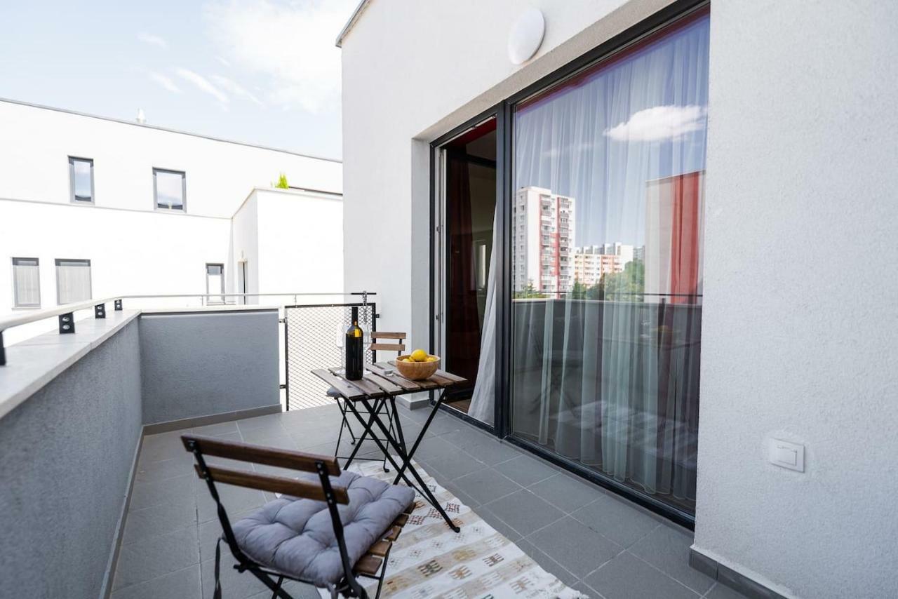 Private 5 Star 3 Room Flat And In-Door Pkg Litra Dış mekan fotoğraf
